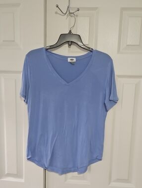 Old Navy Light Blue V-Neck Short Sleeve Tee